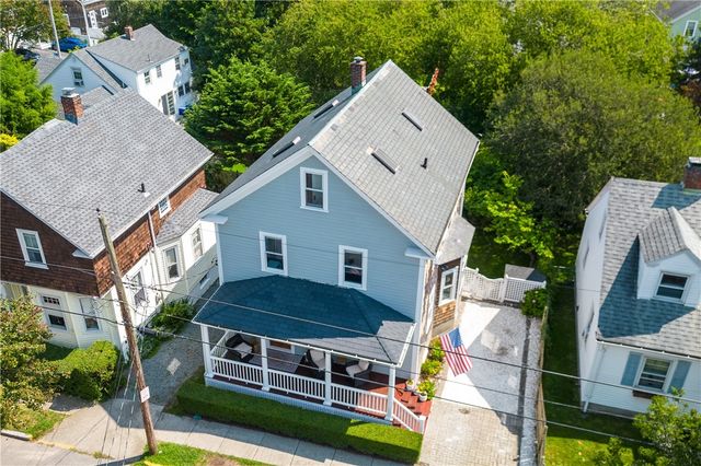 68 Roseneath Avenue, Newport, RI 02840