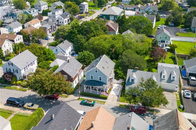 68 Roseneath Avenue, Newport, RI 02840
