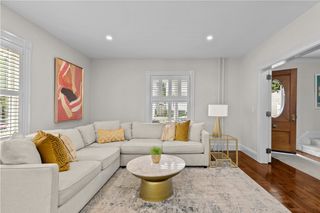 68 Roseneath Avenue, Newport, RI 02840