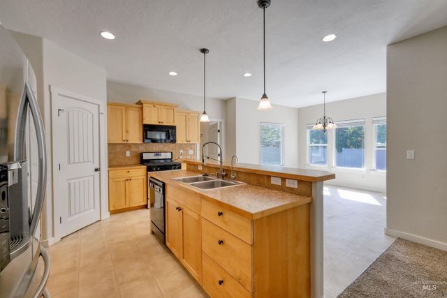 2515 N Chatterton, Meridian, ID 83646