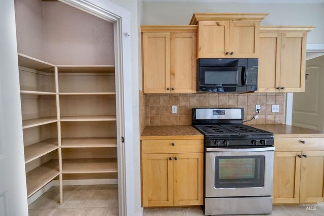 2515 N Chatterton, Meridian, ID 83646