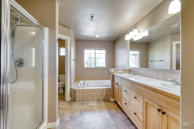 2515 N Chatterton, Meridian, ID 83646