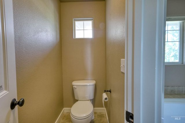 2515 N Chatterton, Meridian, ID 83646