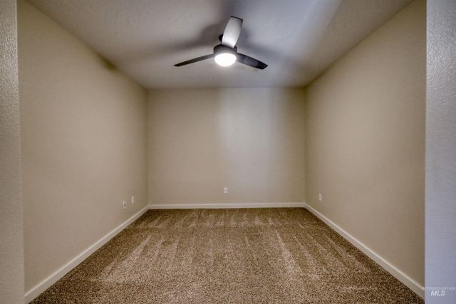 2515 N Chatterton, Meridian, ID 83646
