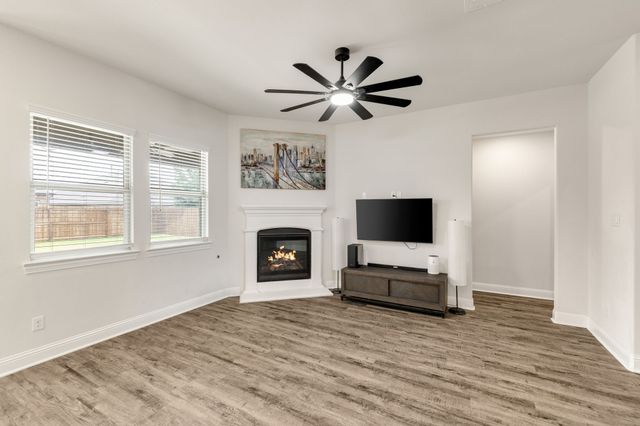 2717 Ainsworth Road, Aubrey, TX 76227