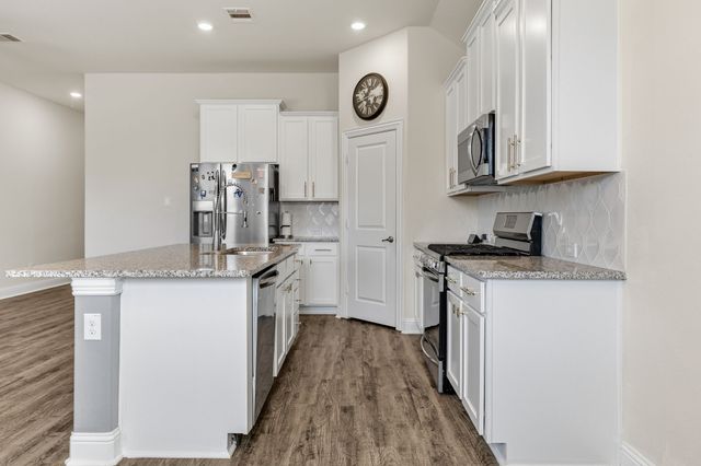2717 Ainsworth Road, Aubrey, TX 76227