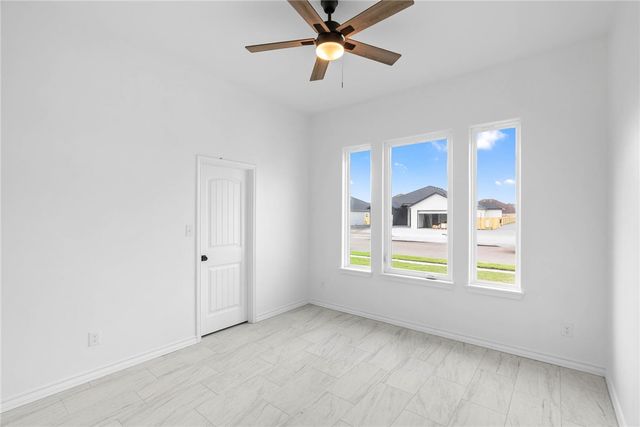 6846 La Salle Dr, Corpus Christi, TX 78414