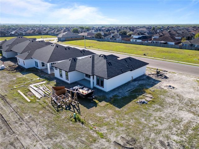 6846 La Salle Dr, Corpus Christi, TX 78414