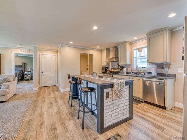 501 Washington, Sumpter Township, MI 48111