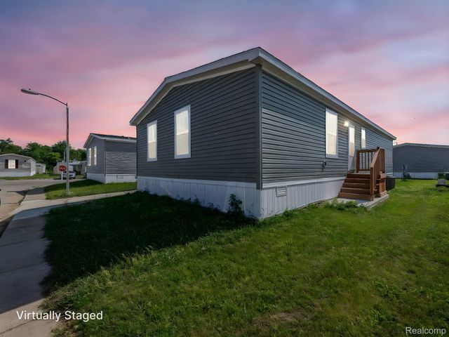 501 Washington, Sumpter Township, MI 48111