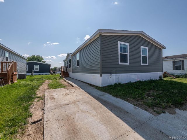 501 Washington, Sumpter Township, MI 48111