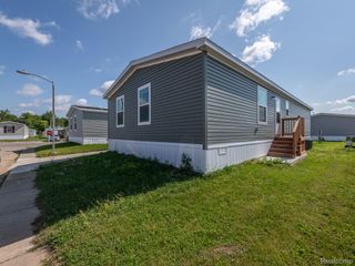 501 Washington, Sumpter Township, MI 48111