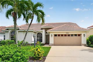 2126 Crown PT, Naples, FL 34112
