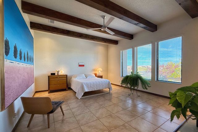 9 Camino Maravilla, Santa Fe, NM 87506