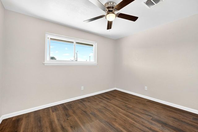 1805 E 42nd St, Odessa, TX 79762