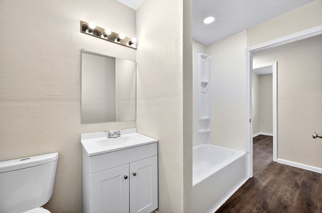 1805 E 42nd St, Odessa, TX 79762