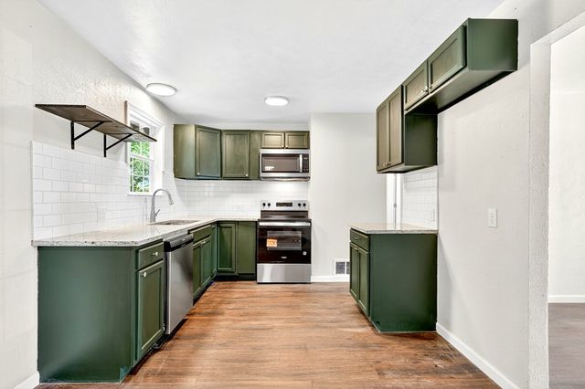 1805 E 42nd St, Odessa, TX 79762