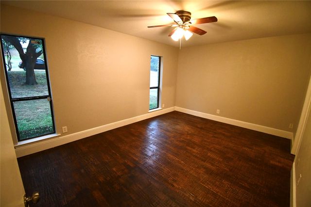 2366 Hill N Dale Drive, Irving, TX 75038