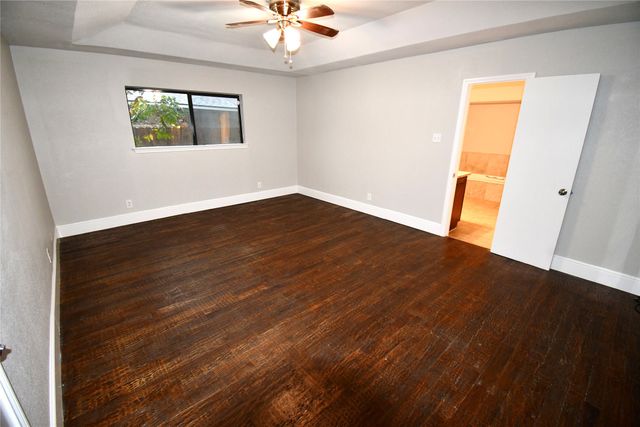 2366 Hill N Dale Drive, Irving, TX 75038