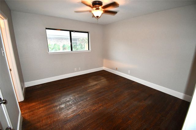 2366 Hill N Dale Drive, Irving, TX 75038