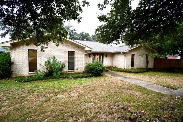 2366 Hill N Dale Drive, Irving, TX 75038