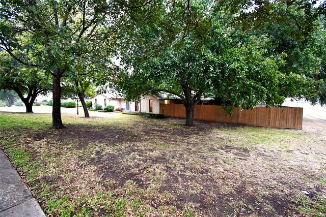 2366 Hill N Dale Drive, Irving, TX 75038