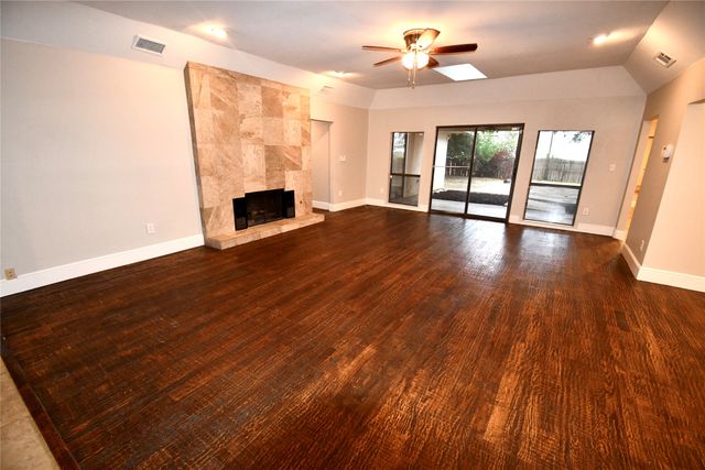 2366 Hill N Dale Drive, Irving, TX 75038