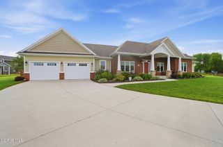 944 Heather Court, Bowling Green, OH 43402