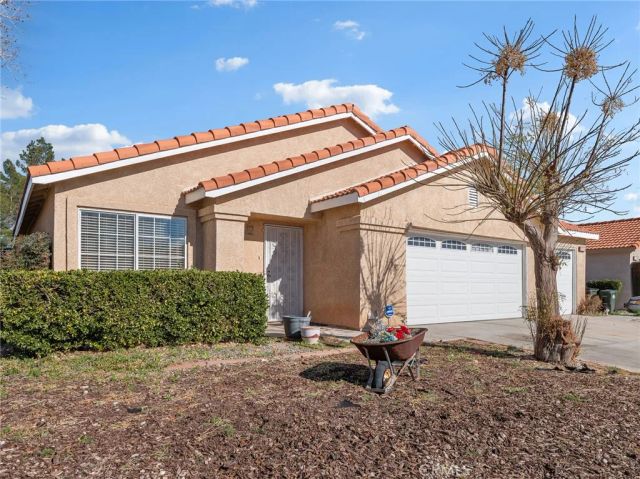 11068 Tamarisk, Adelanto, CA 92301