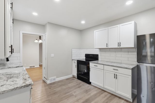 230 S Minneapolis Avenue, Wichita, KS 67211