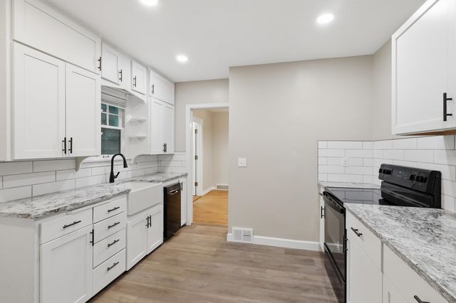 230 S Minneapolis Avenue, Wichita, KS 67211