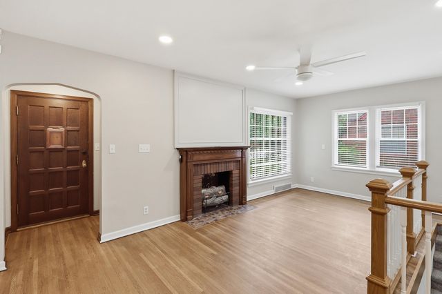 230 S Minneapolis Avenue, Wichita, KS 67211