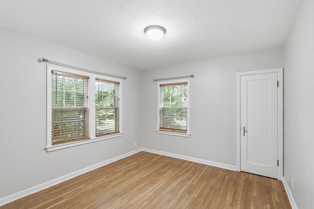 230 S Minneapolis Avenue, Wichita, KS 67211