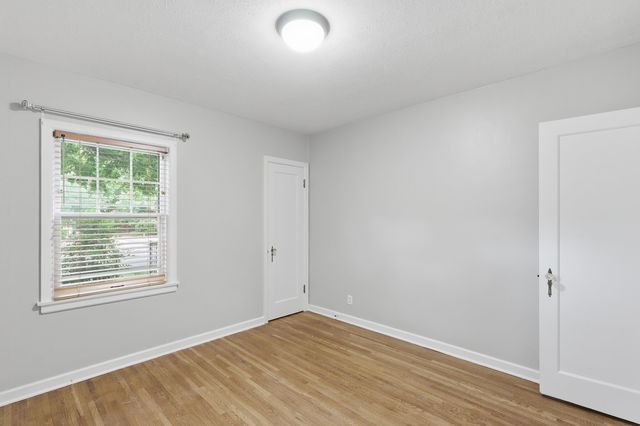 230 S Minneapolis Avenue, Wichita, KS 67211