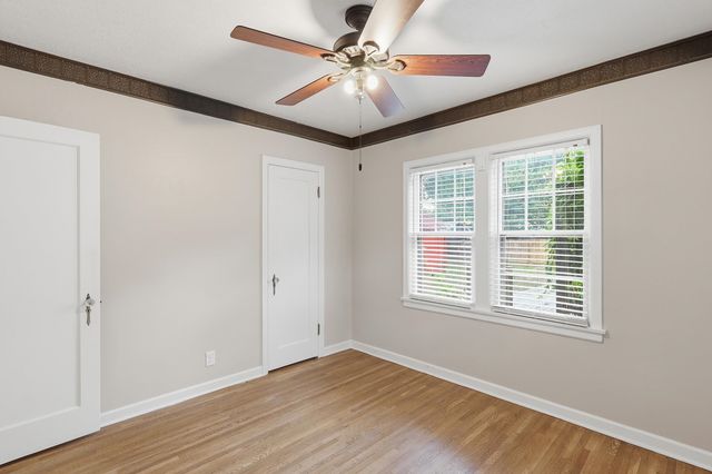 230 S Minneapolis Avenue, Wichita, KS 67211