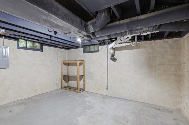 230 S Minneapolis Avenue, Wichita, KS 67211