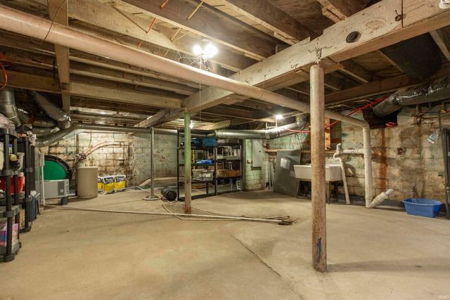 2209 Kemble Avenue, South Bend, IN 46613