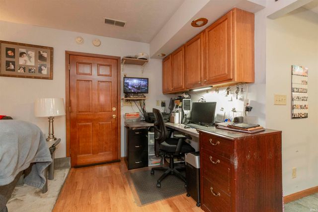 2209 Kemble Avenue, South Bend, IN 46613