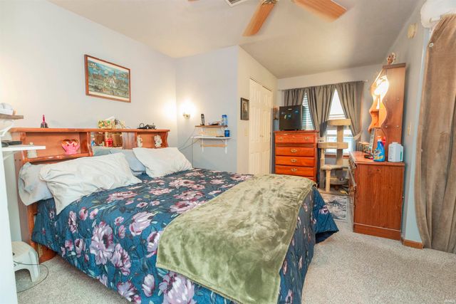 2209 Kemble Avenue, South Bend, IN 46613
