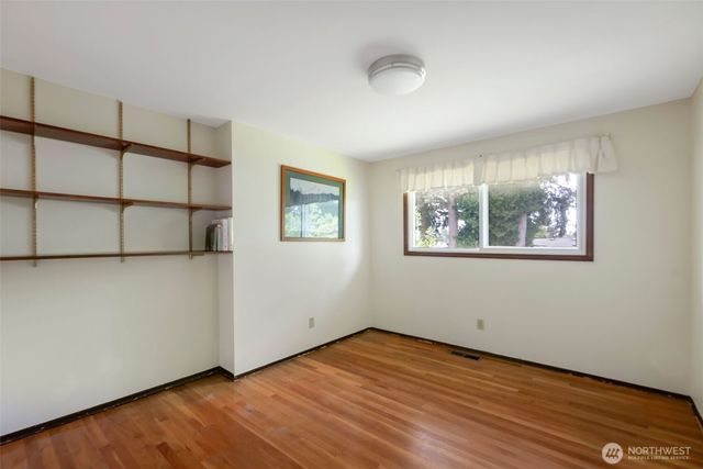 26635 18 Place S, Des Moines, WA 98198