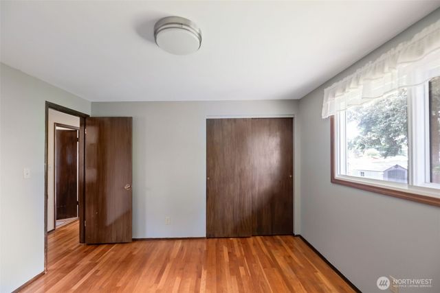 26635 18 Place S, Des Moines, WA 98198