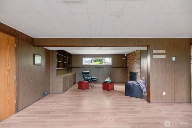 26635 18 Place S, Des Moines, WA 98198