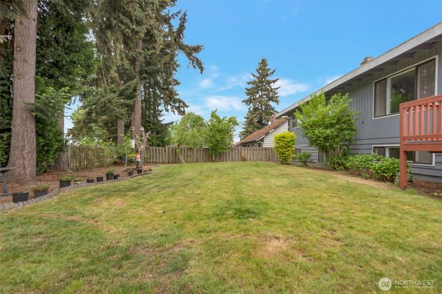 26635 18 Place S, Des Moines, WA 98198