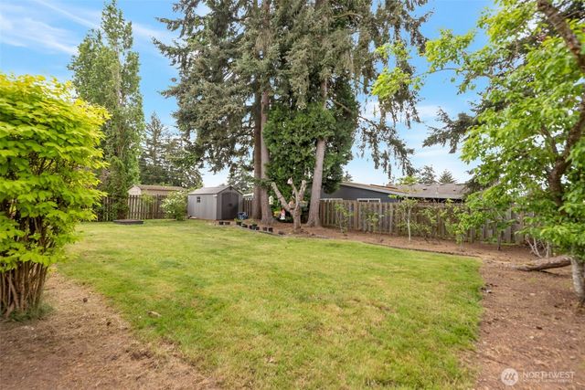 26635 18 Place S, Des Moines, WA 98198