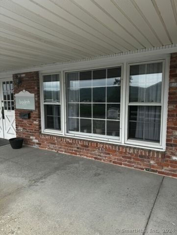 270 Amity Road, Woodbridge, CT 06525