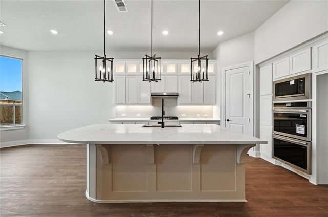 805 Running Iron Trail, Mansfield, TX 76052