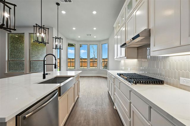 805 Running Iron Trail, Mansfield, TX 76052
