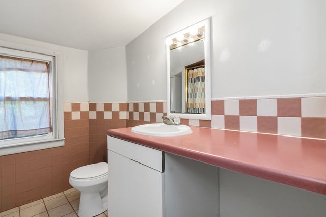 560 Salisbury, Worcester, MA 01609