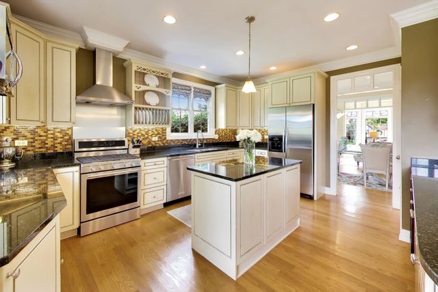 7306 Burning Tree Drive, Mchenry, IL 60050