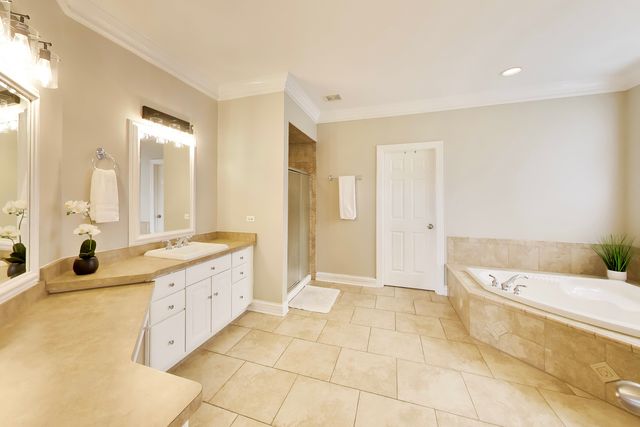7306 Burning Tree Drive, Mchenry, IL 60050